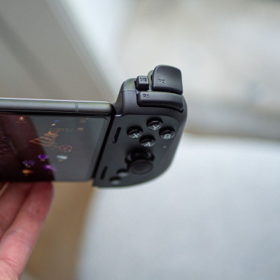 [Mới, hàng chính hãng]  Tay cầm điện thoại Razer Kishi V2-Gaming Controller for Android/iPhone