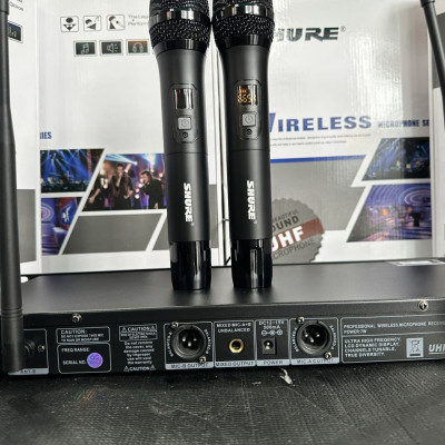 Micro Không Dây SHURE UR26D - Tần Số UHF - Chống Hú Tốt - Nhẹ Hơi - Chất Âm Hay - Hàng Chính Hãng