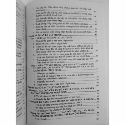 Sách Sổ Tay Thực Hành Tại Các Cơ Sở Bán Lẻ Thuốc - V2052T