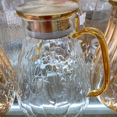 BÌNH ĐỰNG NƯỚC THỦY TINH CHỊU NHIỆT CAO CẤP MÀU VÀNG SANG TRỌNG - VD