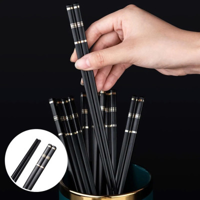 Combo 10 Đôi Đũa 3 Sọc Mạ Vàng Hình Cô Gái Nhật Bản Kháng Khuẩn Chịu Nhiệt - Hàng chính hãng