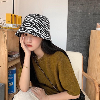 Mũ bucket Unisex nam nữ họa tiết trắng đen - Nón Ulzzang vành tròn - LEGEND SNEAKERS MD09