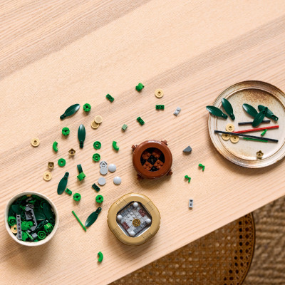 LEGO BOTANICALS 10344 Đồ Chơi Lắp Ráp Cây Thần Tài May Mắn (325 Chi Tiết)