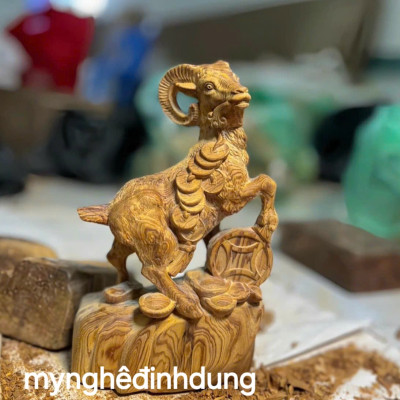 Bộ tượng điêu khắc 12 con giáp bằng gỗ ngọc Am thơm nức cao 20cm 