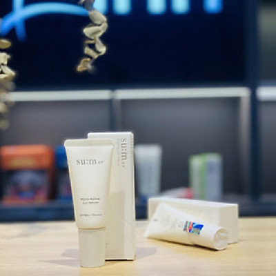 Tinh Chất Chống Nắng Dưỡng Ẩm Và Dịu Nhẹ Su:m37 Micro Active Sun Serum 30ml