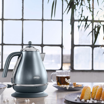 Ấm Đun Nước DeLonghi KBOT2001 - Hàng Chính Hãng