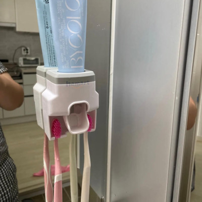 Kệ Nhả Kem Đánh Răng Để Bàn Chải 2in1 Dán Tường Nhà Tắm Kèm Miếng Dán Siêu Dính Tiện Lợi