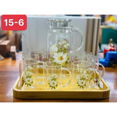 Bộ bình đựng nước uống thủy tinh kèm 6 cốc hoa ( không bao gồm khay )