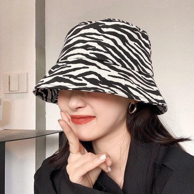 Mũ bucket Unisex nam nữ họa tiết trắng đen - Nón Ulzzang vành tròn - LEGEND SNEAKERS MD09