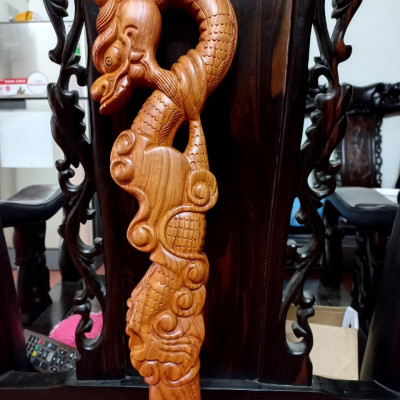Gậy batong dành cho người già bằng gỗ hương đá 
