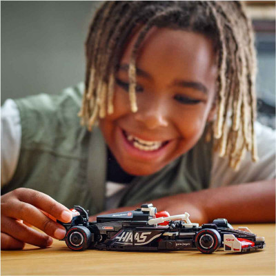 LEGO SPEED CHAMPIONS 77250 Đồ Chơi Lắp Ráp Xe Đua MoneyGram Haas F1 Team VF-24 (242 chi tiết)
