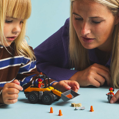 LEGO CITY 60450 Đồ Chơi Lắp Ráp Xe Công Trình (81 Chi Tiết)