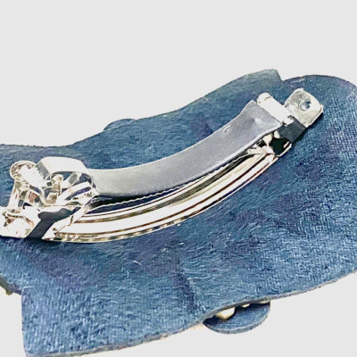 KẸP TÓC BẢNG TO ĐÍNH ĐÁ Ý – DÁNG VẺ QUÝ PHÁI, SANG TRỌNG ĐẾN MỌI CHI TIẾT