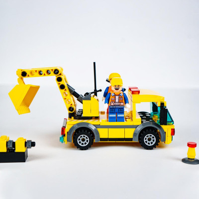 Đồ Chơi Lắp Ráp Xe Công Trình Xây Dựng 2 Trong 1 - Construction Workers - Toys&Joys 8726 (137 Mảnh Ghép)