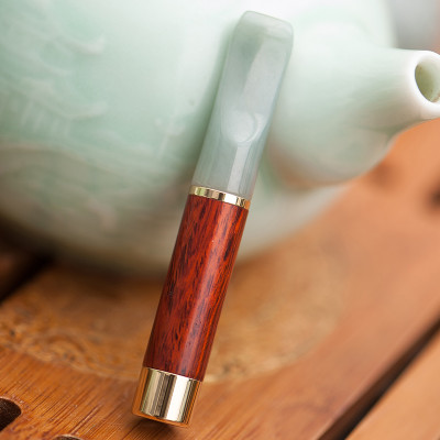 Tẩu Ngọc Cán Gỗ ZB-239 Thiết Kế Nhỏ Gọn Sang Trọng Cao Cấp