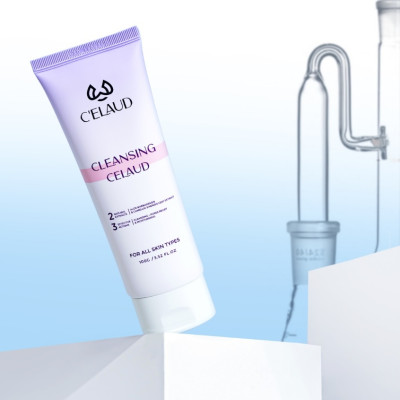 Sữa rửa mặt làm sạch sâu và cân bằng độ pH cho da Cleansing Celaud