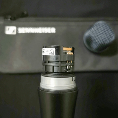 Micro có Dây cầm tay SENNHESIER e935 Hàng chính hãng