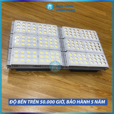 Đèn Pha cao áp 577W chip led P h i l i p s rọi xa, IP66 chuyên lắp đặt công trình vòng xoay, sân bóng