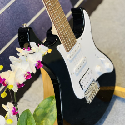 Đàn guitar điện Yamaha Pacifica012 đen-Hàng chính hãng