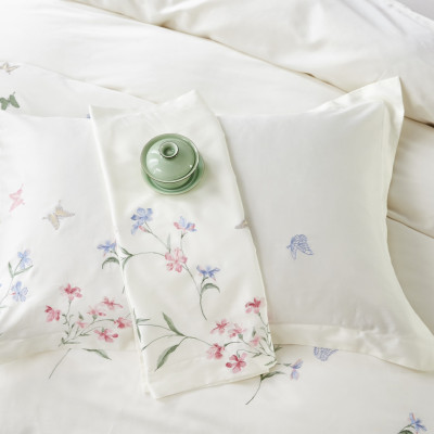 Bộ chăn ra Casa Bello Home- Set Misha  lụa satin thêu họa tiết thêu 5 món