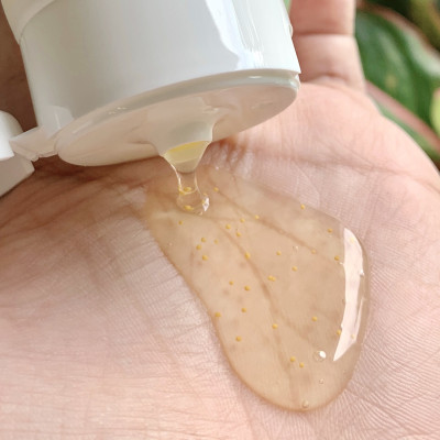 Sữa Rửa Mặt Sắc Ngọc Khang 100gr tinh chất hoa anh đào thiên nhiên giúp làm sạch dịu nhẹ và mang lại làn da mịn màng , tươi sáng