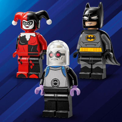 Đồ Chơi Lắp Ráp Siêu Xe Người Dơi Đối Đầu Harley Quinn LEGO SUPERHEROES 76274 (435 chi tiết)