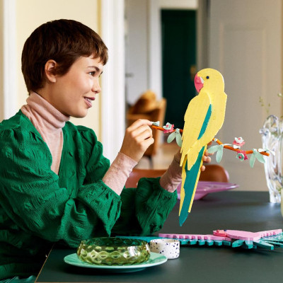 Đồ Chơi Lắp Ráp Đôi Chim Vẹt Treo Tường LEGO ADULTS 31211 (644 chi tiết)