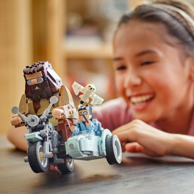 Đồ Chơi Lắp Ráp Mô Tô Bay Cùng Bác Hagrid và Harry LEGO HARRY POTTER 76443 (617 chi tiết)