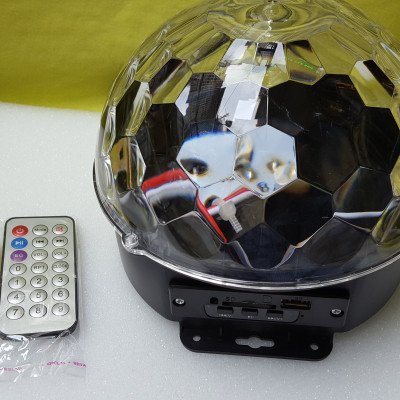Đèn quả cầu xoay pha lê cảm biến nhạc - Đèn led quả cầu xoay nháy theo nhac mp3 có điều khiển kết nối Bluetooth