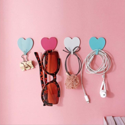 Móc Dính Tường Hình Trái Tim Nhiều Màu, Móc Treo Đồ, Màu Sắc Dễ Thương, Móc Dán Tường Treo Trang Trí Trong Nhà. TakyHome 2117