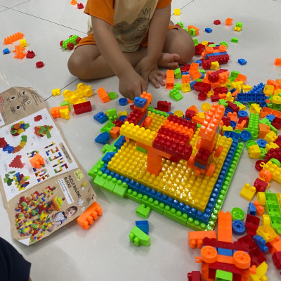 Bộ đồ chơi lắp ráp xếp gạch 520 mảnh ghép phù hợp cho bé từ 3 tuổi phát triển tư duy