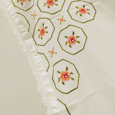 Khăn phụ nữ Chăm (cotton thêu tay)