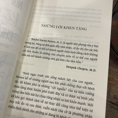 NƠI BÀN ĂN KỂ CHUYỆN CHỮA LÀNH – Sự chữa lành là sợi dây kết nối và thức tỉnh chúng ta – Rachel Naomi Remen – Điển Dũng dịch – Huy Hoàng Books – NXB Phụ nữ Việt Nam (Bìa mềm)