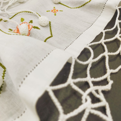 Khăn phụ nữ Chăm (cotton thêu tay)