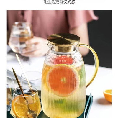 Bình đựng nước uống thủy tinh vân tăm quai vàng cao cấp 1,8l