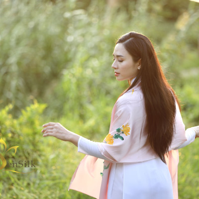 Khăn Quấn Cổ Lụa Tơ Tằm Thời Trang Vẽ Tay Cúc Vàng SenSilk Limited, Silk Painting Scarves 180 x 55cm, Quà Tặng Sinh Nhật Mẹ