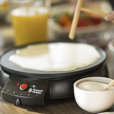 Máy làm bánh crepe, pancake điện Russell Hobbs, chống dính, điều chỉnh nhiệt độ, đèn báo hiệu - Hàng Chính Hãng Nhập khẩu Đức & EU