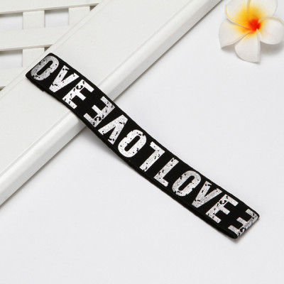 Băng Đô Thể Thao Chữ Love (Màu Đen)
