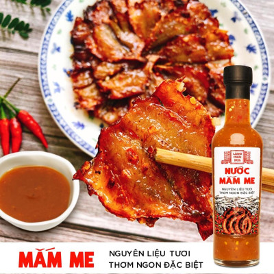 Nước mắm me cao cấp Làng Chài Xưa, nguyên liệu tươi, thơm ngon đặc biệt từ me, tỏi, ớt tươi, chai thủy tinh 300g