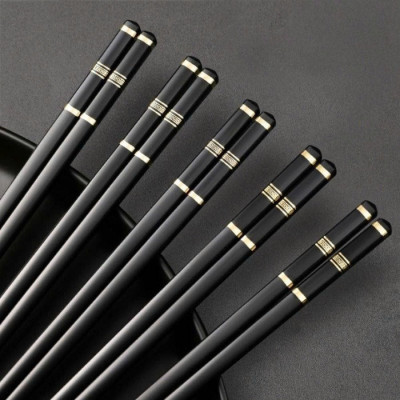 Combo 10 Đôi Đũa 3 Sọc Mạ Vàng Hình Cô Gái Nhật Bản Kháng Khuẩn Chịu Nhiệt - Hàng chính hãng