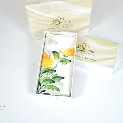 Khăn Lụa Tơ Tằm Vẽ Hoa Cúc Vàng SenSilk - Art of Silk Quà Tặng Mẹ - Hand Painted Silk Scarf - High Quality Pure Silk