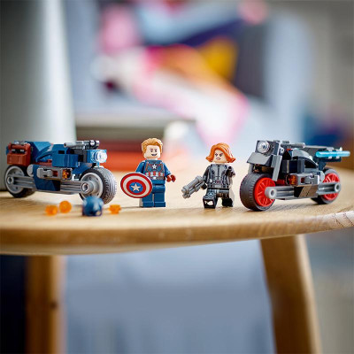 Đồ Chơi Lắp Ráp Cuộc Rượt Đuổi Captain America & Black Widow LEGO SUPERHEROES 76260