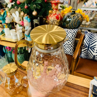 BÌNH ĐỰNG NƯỚC THỦY TINH CHỊU NHIỆT CAO CẤP MÀU VÀNG SANG TRỌNG - VD