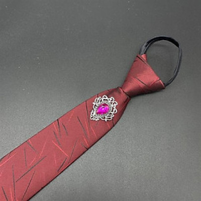 Cà vạt 6cm màu đỏ kẻ xước thắt sẵn đính đá hồng sang trọng