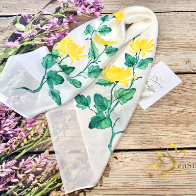 Khăn Vuông Lụa Tơ Tằm Vẽ Cúc Vàng SenSilk – Quà Tặng 20/10