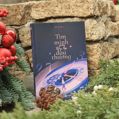 Sách - Tìm Mình Giữa Từng Lớp Đau Thương