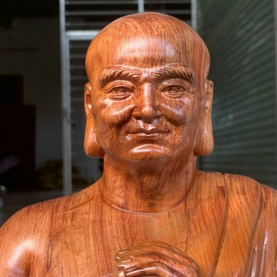 Tượng phật a nan ca diếp bằng gỗ hương đá liền khối kt cao 50×16×15cm 