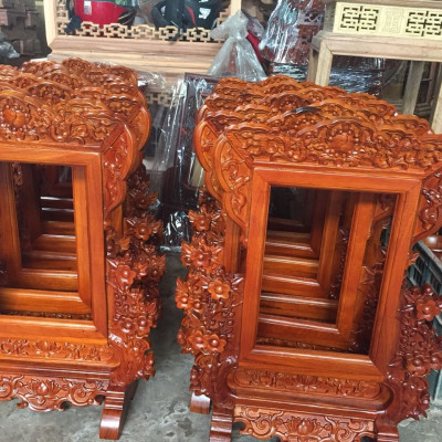 Khung ảnh thờ bằng gỗ hương kt lồng ảnh 25×35cm