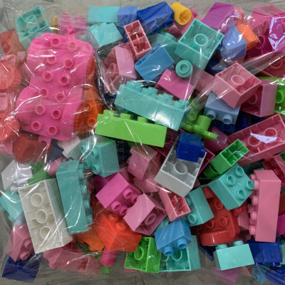 Túi 1KG Đồ Chơi Xếp Hình Lắp Ghép Bằng Nhựa Mẫu Oto Nhiều Màu Sắc