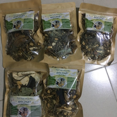 Bịch thảo mộc xông nhà ,  tẩy uế, thanh lọc, diệt khuẩn, xua đuổi con trùng , tạo hương thơm dịu nhẹ  ,cải thiện phong thủy, mang lại cảm giác an lành